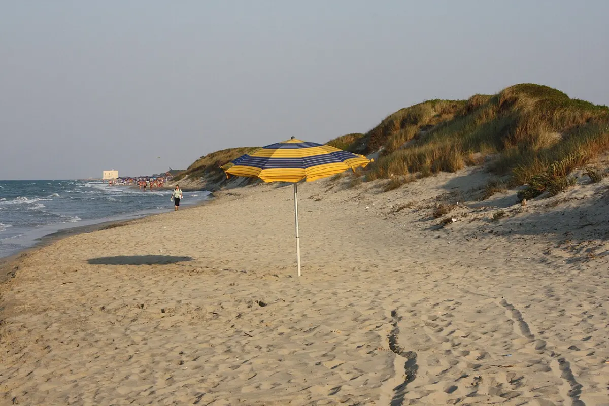 Strand und Dünen zwischen Torre Canne und Torre San Leonardo.